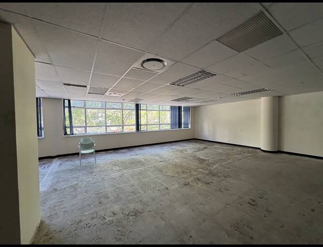 1,344M² OFFICE TO LET IN CLAREMONT